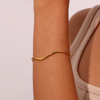 Sway Gold Wave Bangle